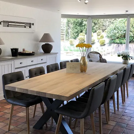 Modern In With Beach Nearby